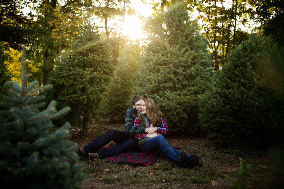 christmas-tree-farm-engagement-photos-jonestown-pa-rachelmatt-13