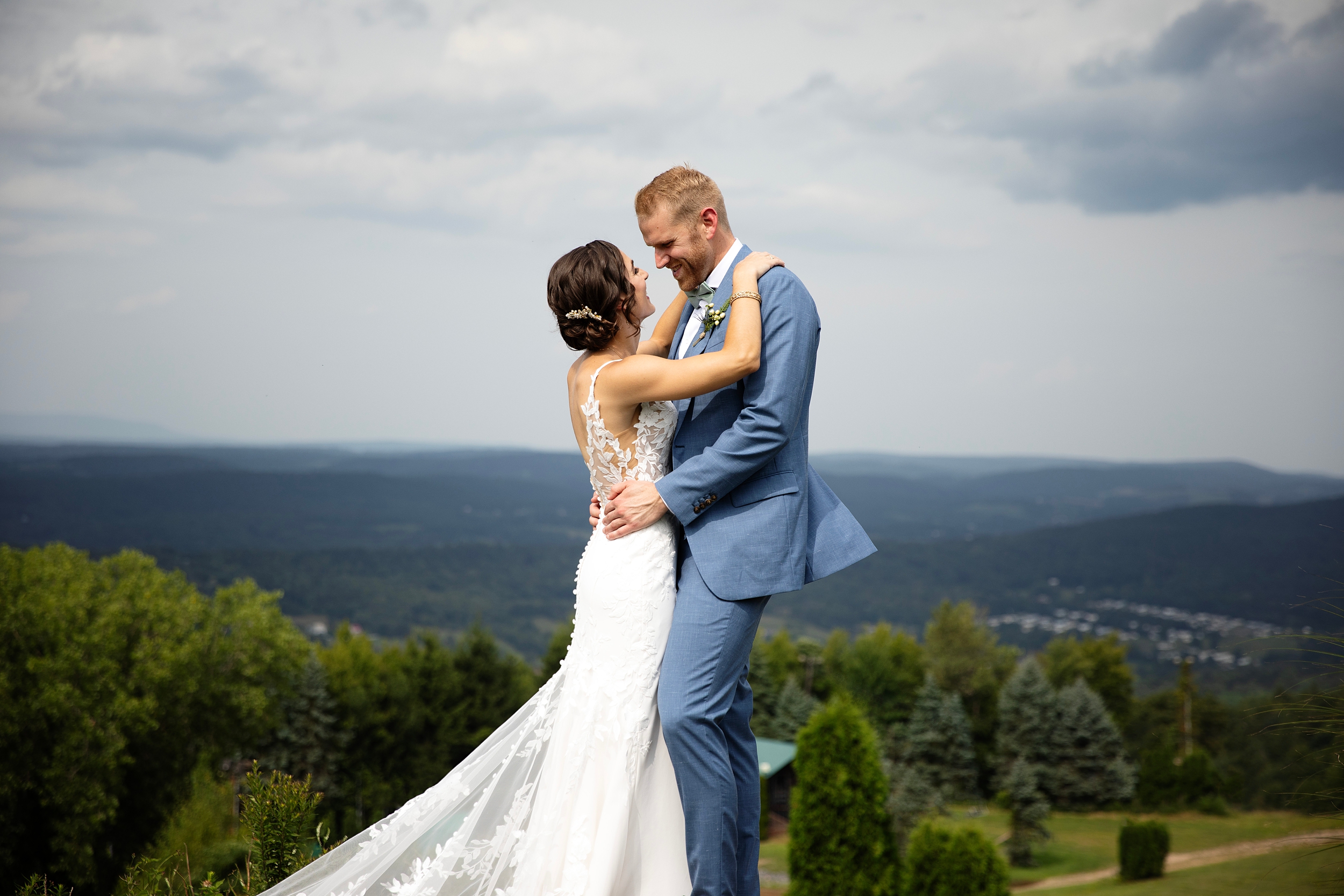 Blue Mountain Ski Resort Wedding, Pocono Wedding Photographer